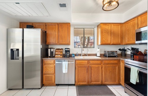 Central Scottsdale Condo | Central 2BR Condo Near Golf, Shopping & Nightlife