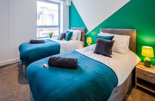 Bristol Floating Harbour Apartment | Central 2BR Flat - free parking - central