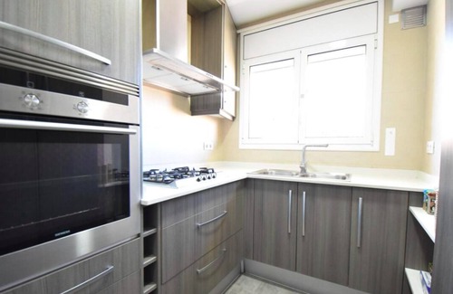 Terrassa Apartment | Central 3 Bedroom Apartment with Private Terrace