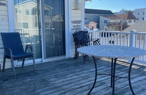 Townsend's Inlet House | Central Air and Modern Kitchen. Large back deck.