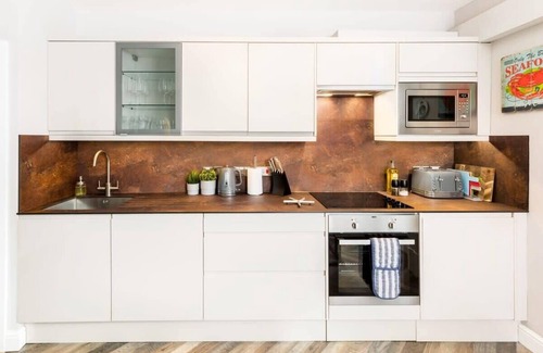 Warrington Apartment | Central and spacious one bedroom apartment