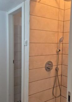 Rehovot Apartment | Central and stylish