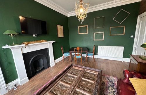 Murthly Apartment | Central Apartment - Classic