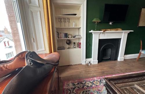 Murthly Apartment | Central Apartment - Classic