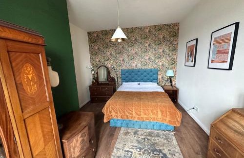 Murthly Apartment | Central Apartment - Classic