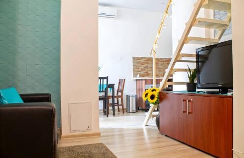Nepszinhaz negyed Apartment | Central apartment next to the boulevard