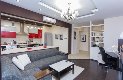 Minsk City Centre Apartment | Central Apartment on Nezavisimosti 23