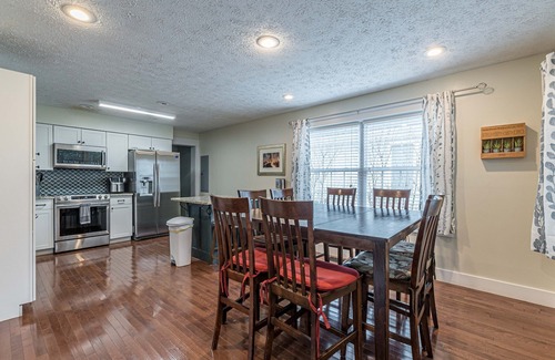 West End House | Central Atlanta 8BR and 3600 sqft
