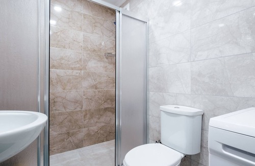 Mecidiyekoy Apartment | Central Balcony Flat: 2 Min to Trump Towers