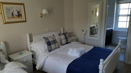 Cushendall Bed & Breakfast | Central Bar Guesthouse