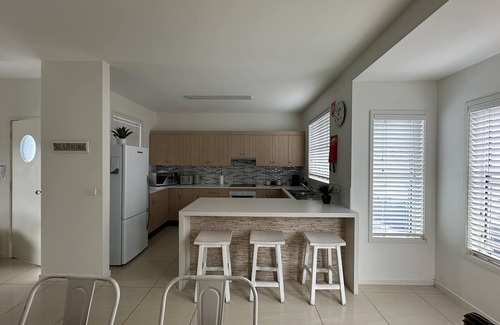 North Batemans Bay Apartment | Central Batemans Bay, walk to restaurants and cafes, or relax in the pool