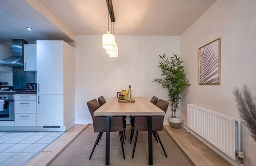 Belfast City Centre Apartment | Central Belfast Apartments: Victoria
