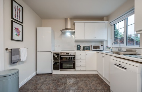 Queens Quarter House | Central Belfast Apartments: Ashley Mews