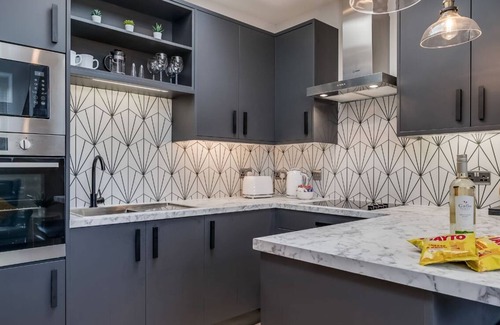 Belfast City Centre Apartment | Central Belfast Apartments: University Street