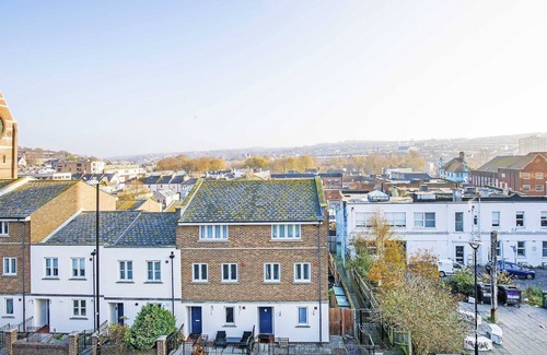 Hove House | Central Big House