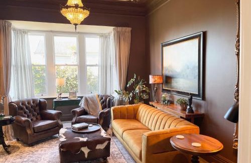 Blenheim Villa | Central Blenheim Villa