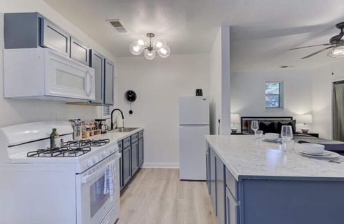 Cooper-Young Historic District House | Central | Bright & Modern | Cooper Young