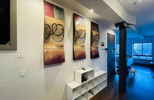 Bedford-Stuyvesant Apartment | Central Brooklyn Loft. 4 stops to Manhattan.