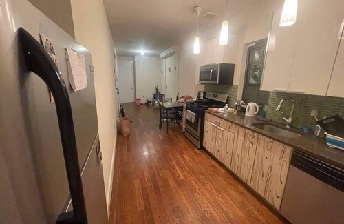 Bushwick Apartment | Central Bushwick Room.