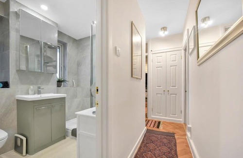 Somers Town Apartment | Central Camden Flat With Terrace For 4 People