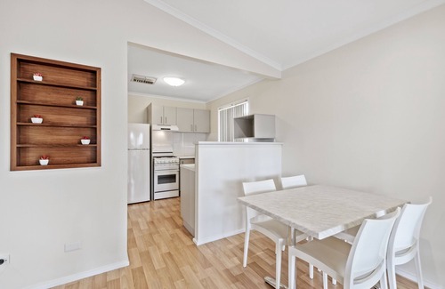 Ascot Cabin | Central Caravan Park