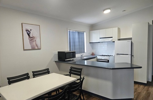 Ascot Cabin | Central Caravan Park