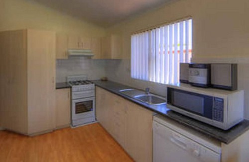 Ascot Cabin | Central Caravan Park