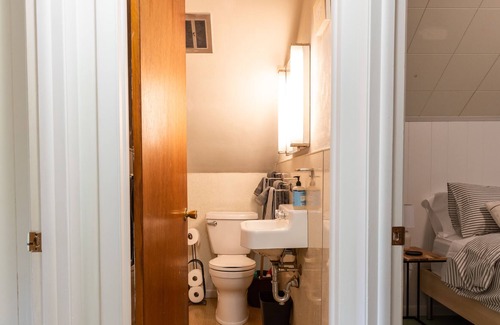 Stowe Area Ski Chalet | Central Chalet minutes from Stowe town