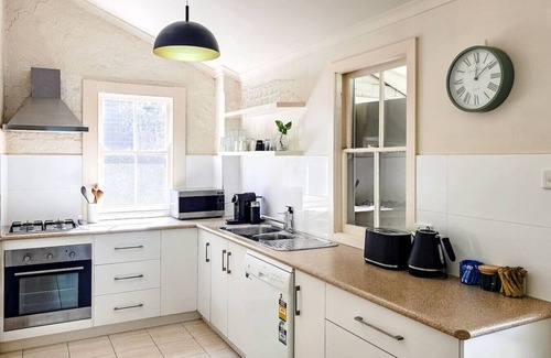 Wagga Wagga House | Central Charm on Best Street