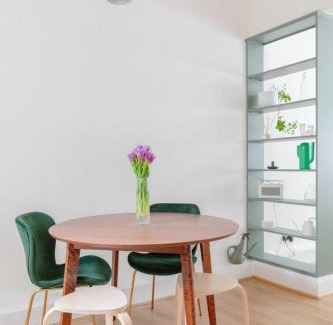 Fulham Apartment | Central & Charmingly Curated 1BD WiFi Fulham