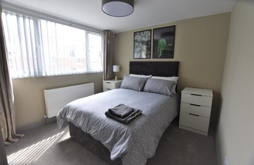 Sunderland House | Central Cheerful Comfortable 3 Bedroom Home
