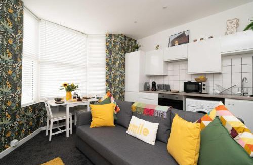 Adamsdown Apartment | Central city stay - Contractors & Travellers welcome