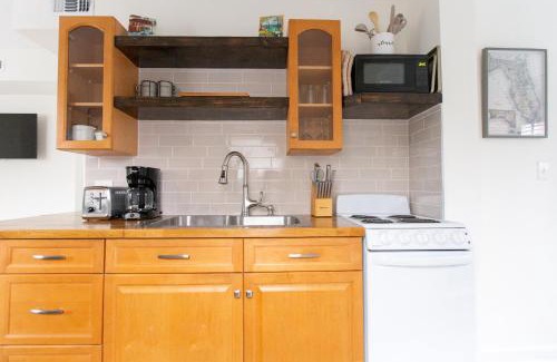 Jacksonville Beach House | Central & Comfortable Home Walk to the Beach!