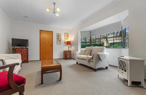 Mount Eden House | Central Comforts - Mount Eden Holiday Home