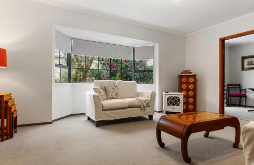 Mount Eden House | Central Comforts - Mount Eden Holiday Home