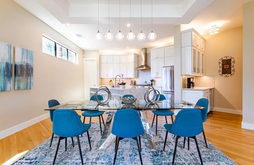 Turtle Creek House | Central Dallas-4 Bed Luxury Home