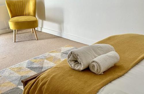 Darlington Apartment | Central Darlington Apartment With Parking