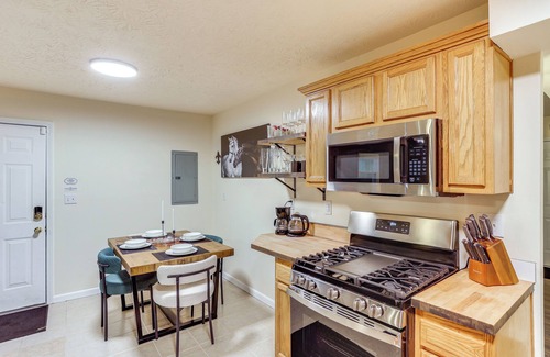 Buechel House | Central & Dog-Friendly Home in Louisville w/Yard!