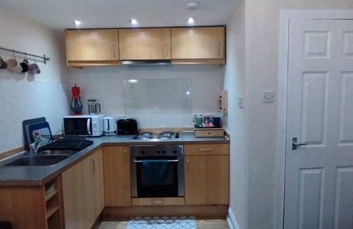 Tollcross Apartment | Central Edinburgh Flat Sleep 6, Minutes From old Town