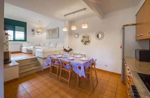 Sant Feliu de Guixols Ski Chalet | Central house near the beach with private pool