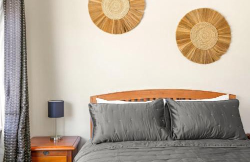 Gisborne House | Central Family Home 5 min to CBD!