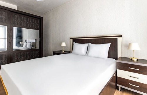 Moda Apartment | Central Flat w Garden Near Moda Coast in Kadikoy