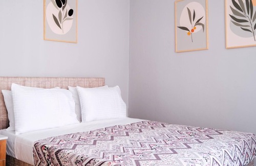 Mecidiyekoy Apartment | Central Flat with Balcony 2 min to Trump Towers