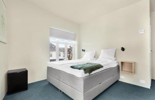 Stavanger House | Central Guest House - Bedroom with en suite Bathroom