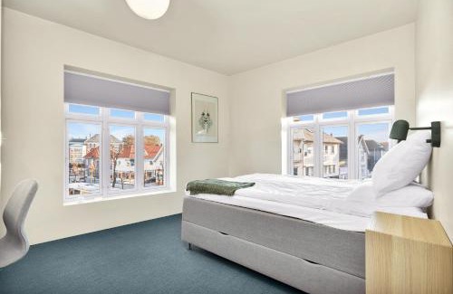 Stavanger House | Central Guest House - Bedroom with en suite Bathroom