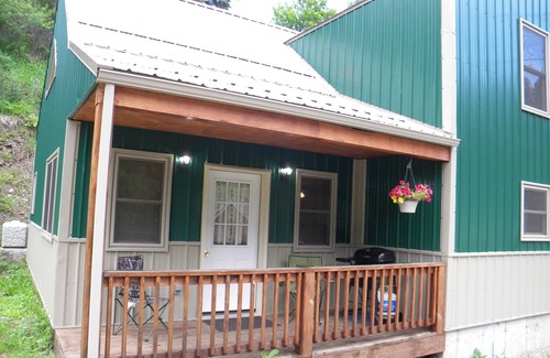 Central City House | Central Hideaway. In the heart of Central City