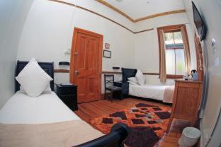 Simon's Town Bed & Breakfast | Central Hotel Guest House