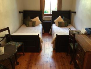 Simon's Town Bed & Breakfast | Central Hotel Guest House