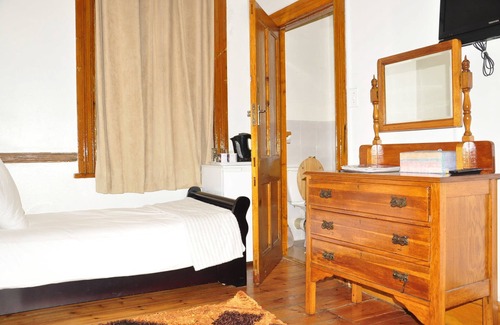 Simon's Town Bed & Breakfast | Central Hotel Guest House