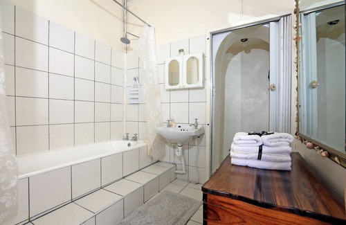 Simon's Town Bed & Breakfast | Central Hotel Guest House